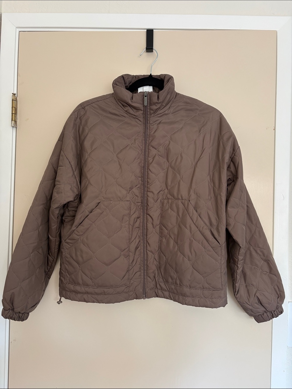 Zella Lightweight Quilted Puffer Jacket in Taupe, XXS